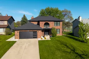810 Kent Cir, Bartlett, IL 60103 - Photo 8