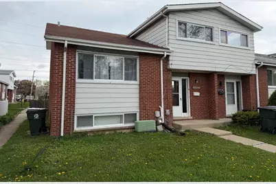 8052 W Lyons Street, Niles, IL 60714 - Photo 1