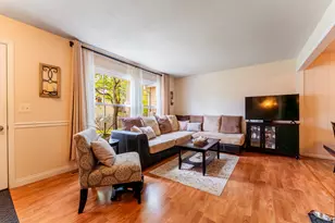 32 Wildwood Ln G, Bolingbrook, IL 60440 - Photo 6