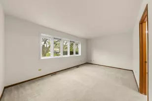 9371 Windsor Pkwy, Tinley Park, IL 60487 - Photo 18