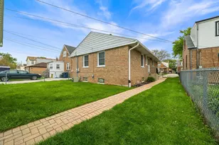 9636 S Troy Ave, Evergreen Park, IL 60805 - Photo 22
