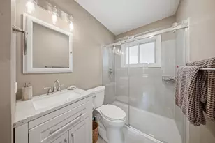 11N980 Almora Terrace, Elgin, IL 60124 - Photo 14