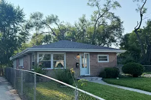 16247 Paulina St, Markham, IL 60428 - Photo 2