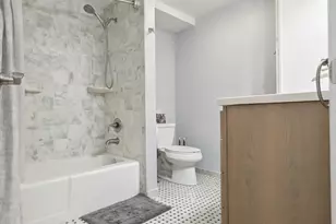 204 E Bailey Rd, Naperville, IL 60565 - Photo 8