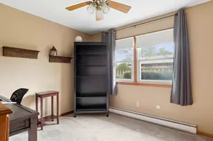 4 S Cypress Ln, North Aurora, IL 60542 - Photo 12