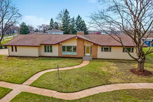 10817 Bonnie Brae Rd, Huntley, IL 60142 - Photo 22