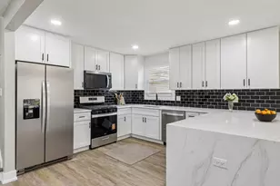 15631 East End Ave, Dolton, IL 60419 - Photo 10