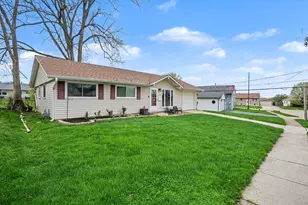 458 Berkshire Ave, Romeoville, IL 60446 - Photo 2