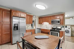 458 Berkshire Ave, Romeoville, IL 60446 - Photo 10