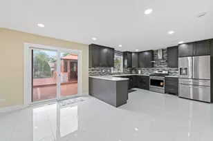10403 Broadmoor Dr, Palos Hills, IL 60465 - Photo 4