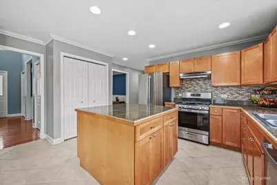 810 Woodridge Trail, McHenry, IL 60050 - Photo 10