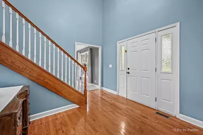 810 Woodridge Trail, McHenry, IL 60050 - Photo 2