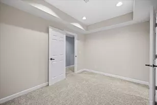 810 Woodridge Trail, McHenry, IL 60050 - Photo 38