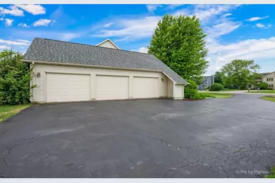 810 Woodridge Trail, McHenry, IL 60050 - Photo 52