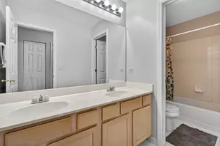 1160 Heavens Gate, Lake in the Hills, IL 60156 - Photo 28