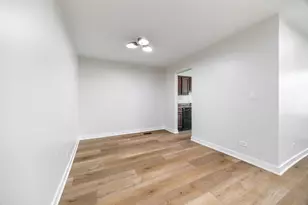435 Sandpiper Ct, Aurora, IL 60504 - Photo 6