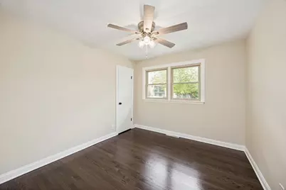 8759 Mobile Avenue, Oak Lawn, IL 60453 - Photo 12