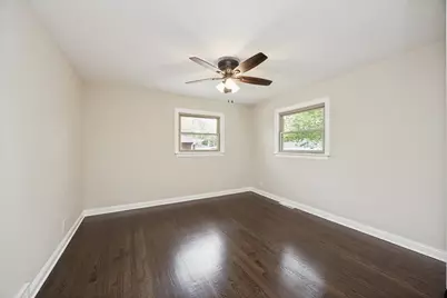 8759 Mobile Avenue, Oak Lawn, IL 60453 - Photo 10