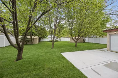 8759 Mobile Avenue, Oak Lawn, IL 60453 - Photo 22