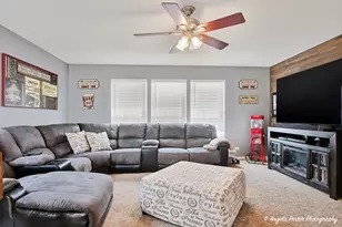 1417 Newport Cir, Pingree Grove, IL 60140 - Photo 12