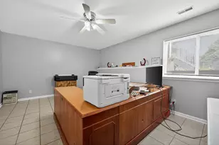 676 Persimmon St, Dekalb, IL 60115 - Photo 18