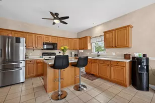 676 Persimmon St, Dekalb, IL 60115 - Photo 6