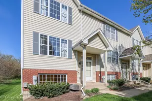 497 E Willow St, Elburn, IL 60119 - Photo 2