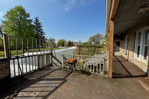 28W579 Stafford Pl, Warrenville, IL 60555 - Photo 12