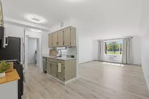 1500 Robin Cir, Hoffman Estates, IL 60169 - Photo 8