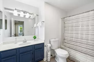 63 Tyler Ct, Streamwood, IL 60107 - Photo 10