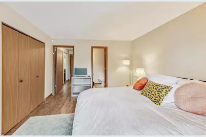120 E Winchester Road #D, Libertyville, IL 60048 - Photo 16