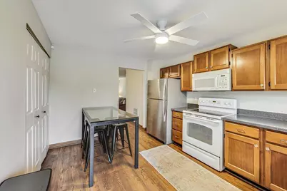 120 E Winchester Road #D, Libertyville, IL 60048 - Photo 12