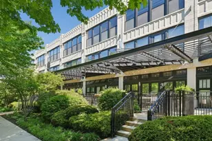 1070 W 15th St, Chicago, IL 60608 - Photo 1