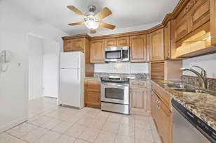 141 N La Grange Rd, La Grange, IL 60525 - Photo 4