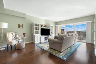 2240 S Grace St, Lombard, IL 60148 - Photo 8
