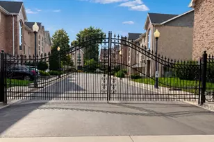8125 S Prairie Park Pl, Chicago, IL 60619 - Photo 1