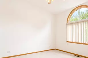 8125 S Prairie Park Pl, Chicago, IL 60619 - Photo 26