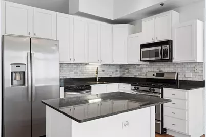 230 W Division Street #1408, Chicago, IL 60610 - Photo 4
