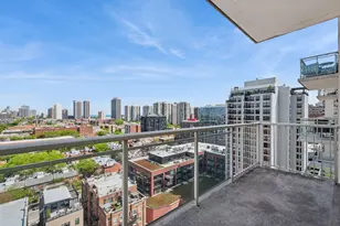 230 W Division St, Chicago, IL 60610 - Photo 16
