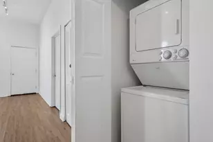 230 W Division St, Chicago, IL 60610 - Photo 12