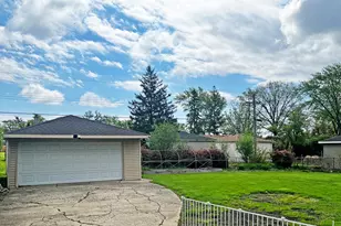 233 Crescent Dr, Glenview, IL 60025 - Photo 14