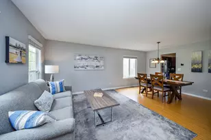 1140 Lakewood Cir, Naperville, IL 60540 - Photo 4