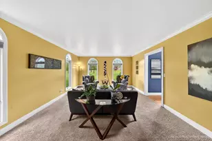 676 Old Westbury Rd, Crystal Lake, IL 60012 - Photo 8