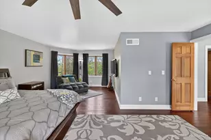 676 Old Westbury Rd, Crystal Lake, IL 60012 - Photo 34