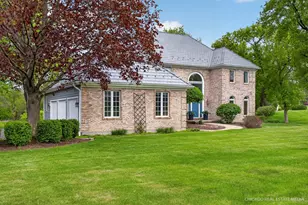 676 Old Westbury Rd, Crystal Lake, IL 60012 - Photo 4