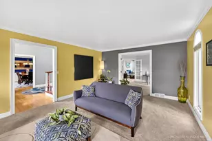 676 Old Westbury Rd, Crystal Lake, IL 60012 - Photo 10