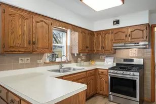 18547 Lexington Ave, Homewood, IL 60430 - Photo 10