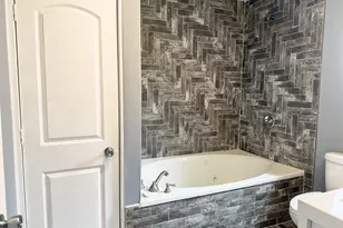 5415 W Rice St, Chicago, IL 60651 - Photo 14