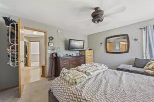 2814 Impressions Dr, Lake in the Hills, IL 60156 - Photo 16