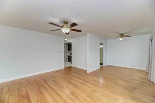 8625 43rd St, Lyons, IL 60534 - Photo 4